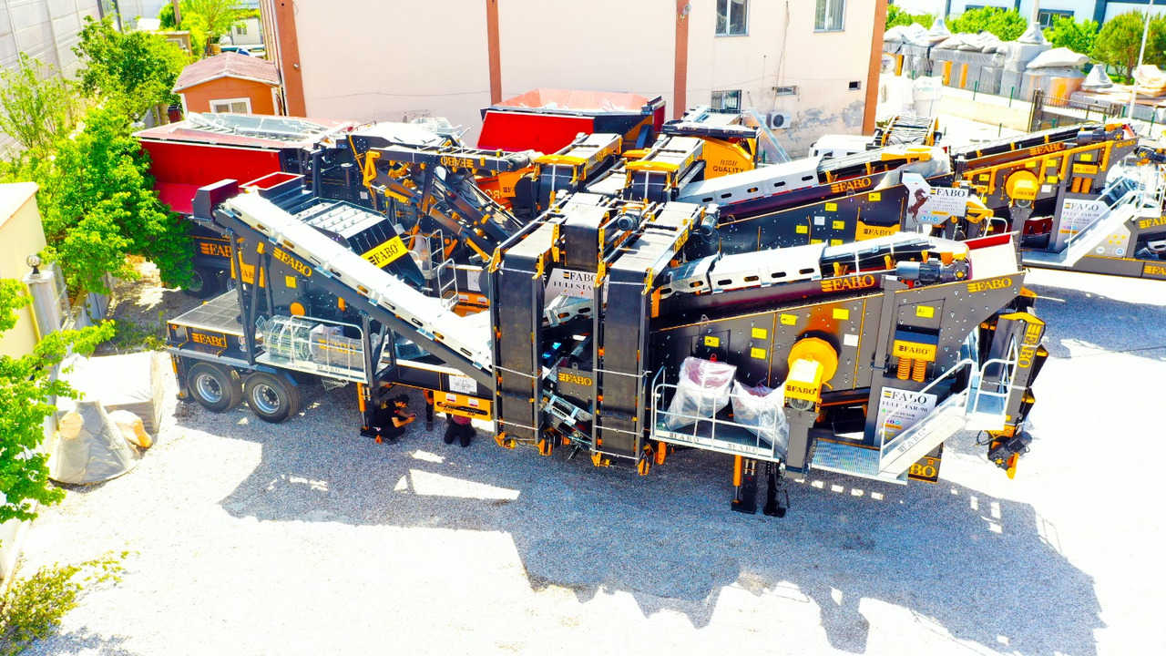 FABO mobile jaw crusher - Pofás törő: 1 kép. FABO mobile jaw crusher - Pofás törő: 1 kép.