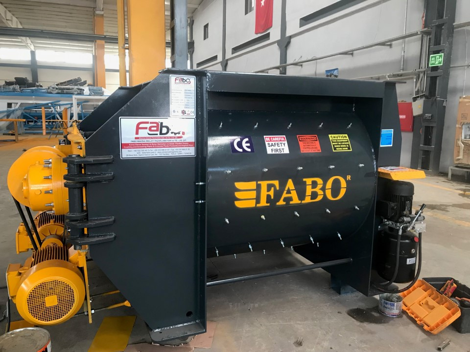 FABO twin shaft mixer - Betonkeverő: 1 kép. FABO twin shaft mixer - Betonkeverő: 1 kép.
