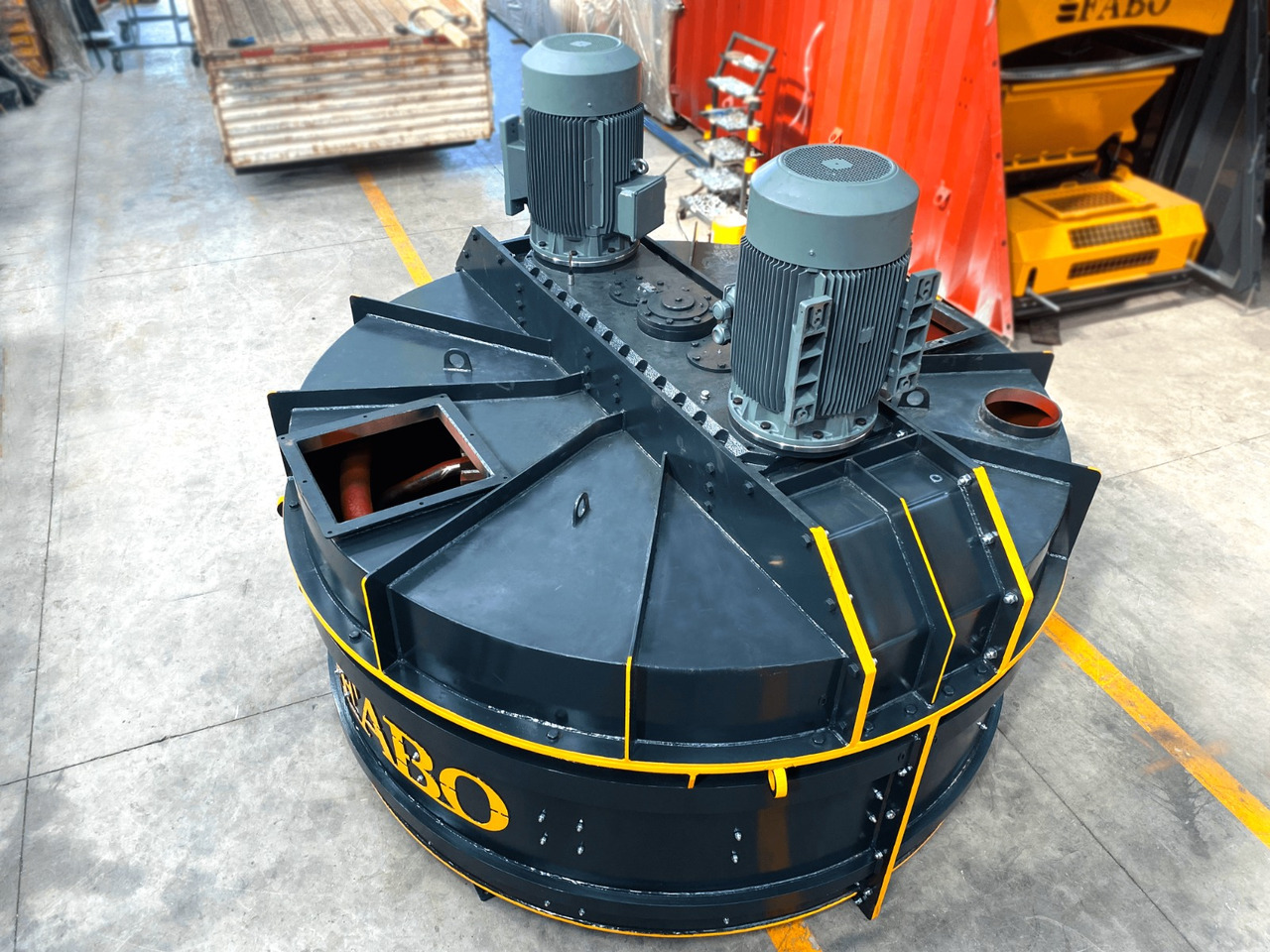 FABO twin shaft mixer - Betonkeverő: 3 kép. FABO twin shaft mixer - Betonkeverő: 3 kép.