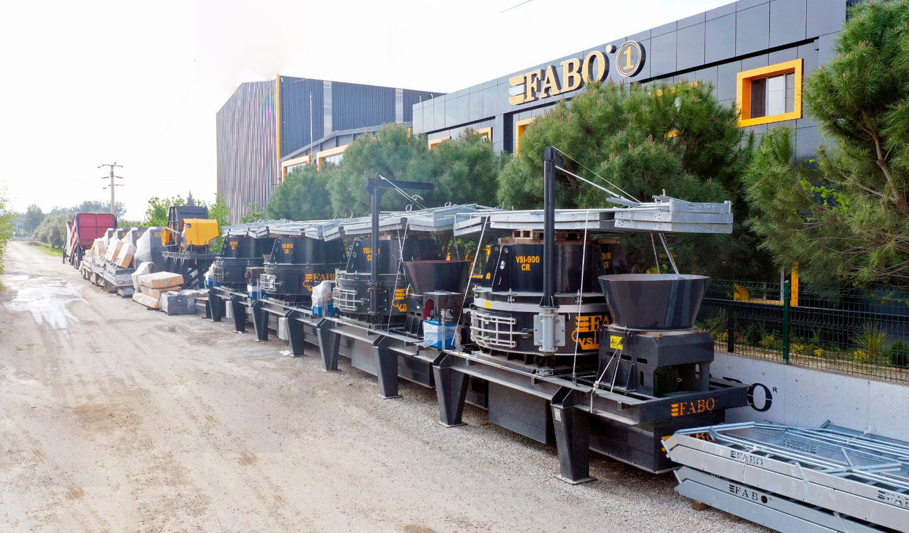 FABO vsi crusher - Röpítő törő: 2 kép. FABO vsi crusher - Röpítő törő: 2 kép.