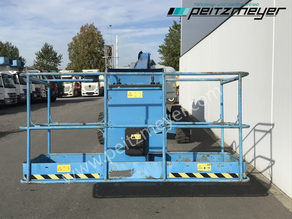 Genie Teleskop Arbeitsbühne S-45 Arbeitshöhe 15,7 m / 2 Personen - Teleszkópos emelő: 5 kép. Genie Teleskop Arbeitsbühne S-45 Arbeitshöhe 15,7 m / 2 Personen - Teleszkópos emelő: 5 kép.
