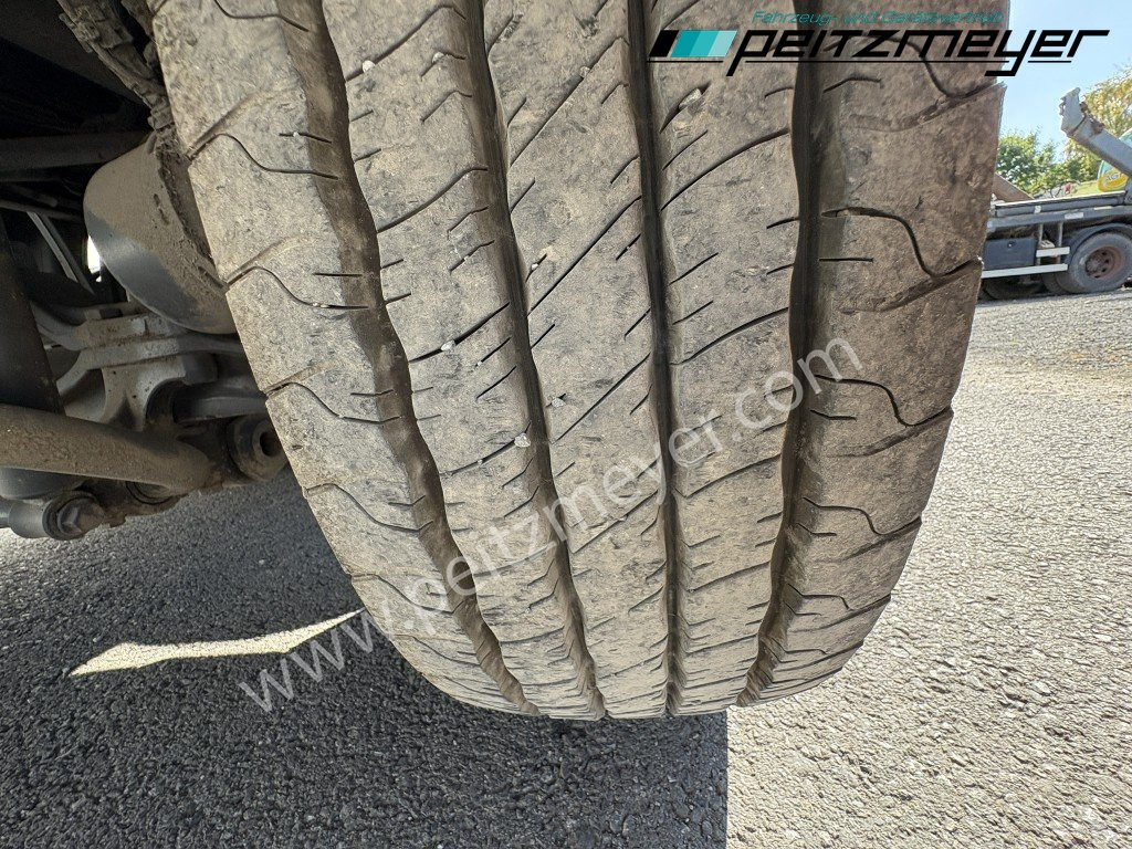 Platós teherautó, Darus autó MERCEDES-BENZ Actros 2536 LL Pritsche HMF Heckkran m. Zange Baustoff: 33 kép. Platós teherautó, Darus autó MERCEDES-BENZ Actros 2536 LL Pritsche HMF Heckkran m. Zange Baustoff: 33 kép.