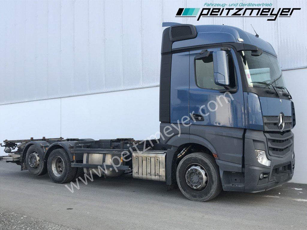 MERCEDES-BENZ Actros 2542 LL BDF Getriebe+Retarder+AGR NEU Retarder + Getriebe neu - Cserefelépítményes teherautó: 2 kép. MERCEDES-BENZ Actros 2542 LL BDF Getriebe+Retarder+AGR NEU Retarder + Getriebe neu - Cserefelépítményes teherautó: 2 kép.