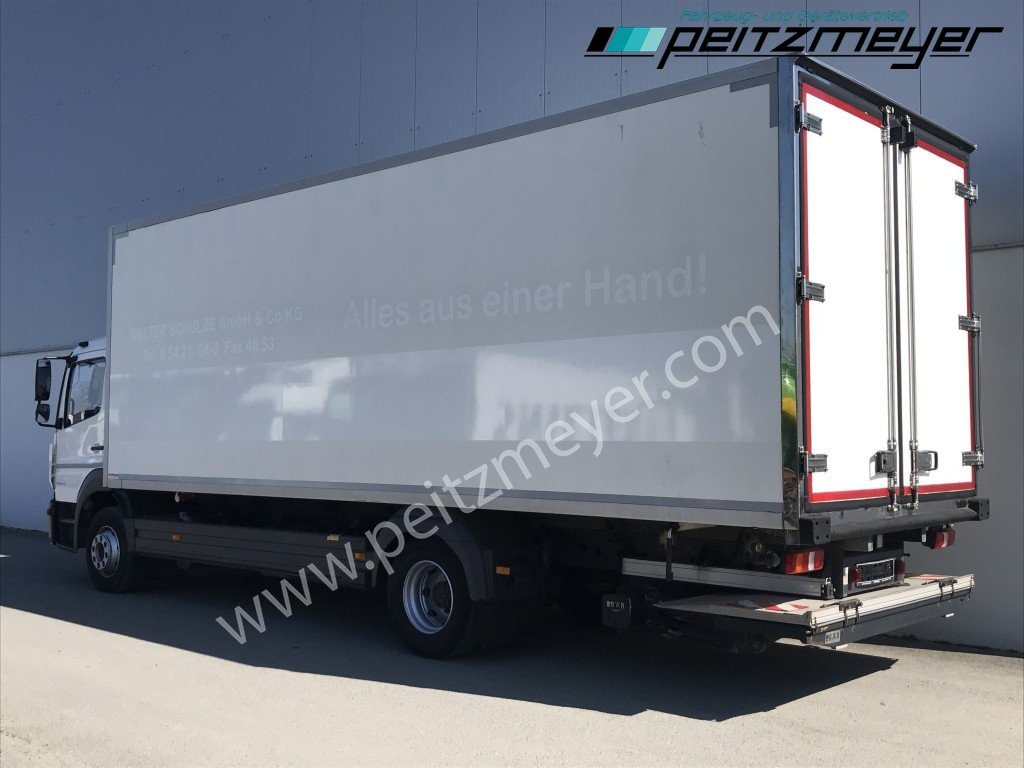 MERCEDES-BENZ Atego 1530 L Tiefkühlkoffer m. LBW, Thermoking T 1200 faltb. LBW 1,5 t., Seitentür, Trennwand - Hűtős teherautó: 4 kép. MERCEDES-BENZ Atego 1530 L Tiefkühlkoffer m. LBW, Thermoking T 1200 faltb. LBW 1,5 t., Seitentür, Trennwand - Hűtős teherautó: 4 kép.