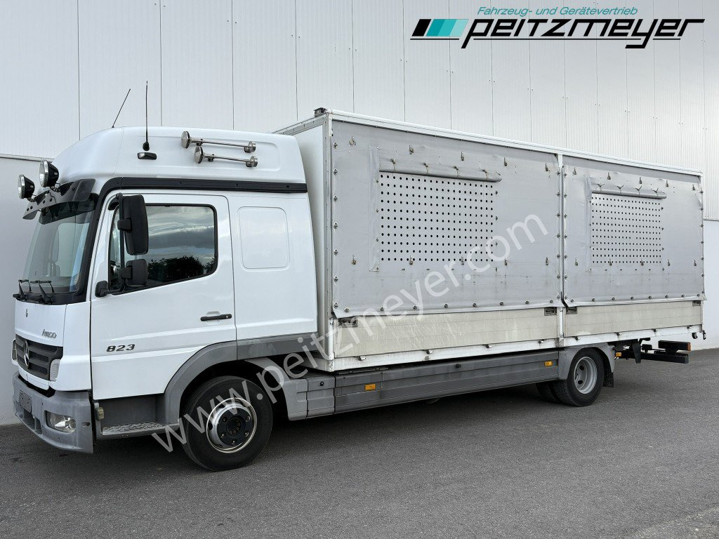 MERCEDES-BENZ Atego 823 L Geflügelpritsche L - Fahrerhaus, Klima, 2 x AHK - Dobozos felépítményű teherautó: 2 kép. MERCEDES-BENZ Atego 823 L Geflügelpritsche L - Fahrerhaus, Klima, 2 x AHK - Dobozos felépítményű teherautó: 2 kép.