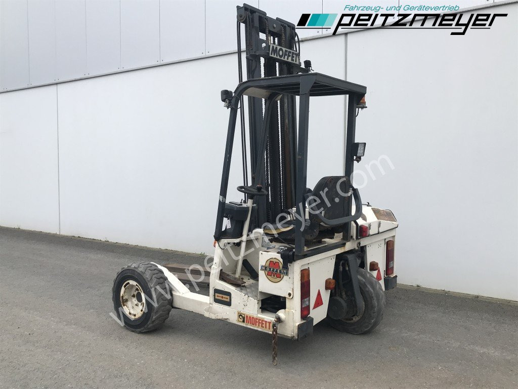 Moffett Mitnahmestapler M 2003 STM Allrad - Hordozható targonca: 3 kép. Moffett Mitnahmestapler M 2003 STM Allrad - Hordozható targonca: 3 kép.