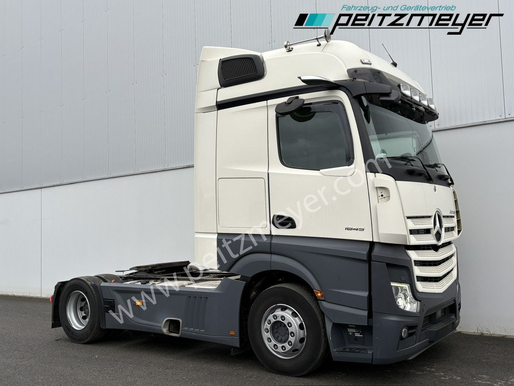MERCEDES-BENZ Actros 1845 LLS Klima, Retarder Standklima, EU 6 - Nyergesvontató: 2 kép. MERCEDES-BENZ Actros 1845 LLS Klima, Retarder Standklima, EU 6 - Nyergesvontató: 2 kép.