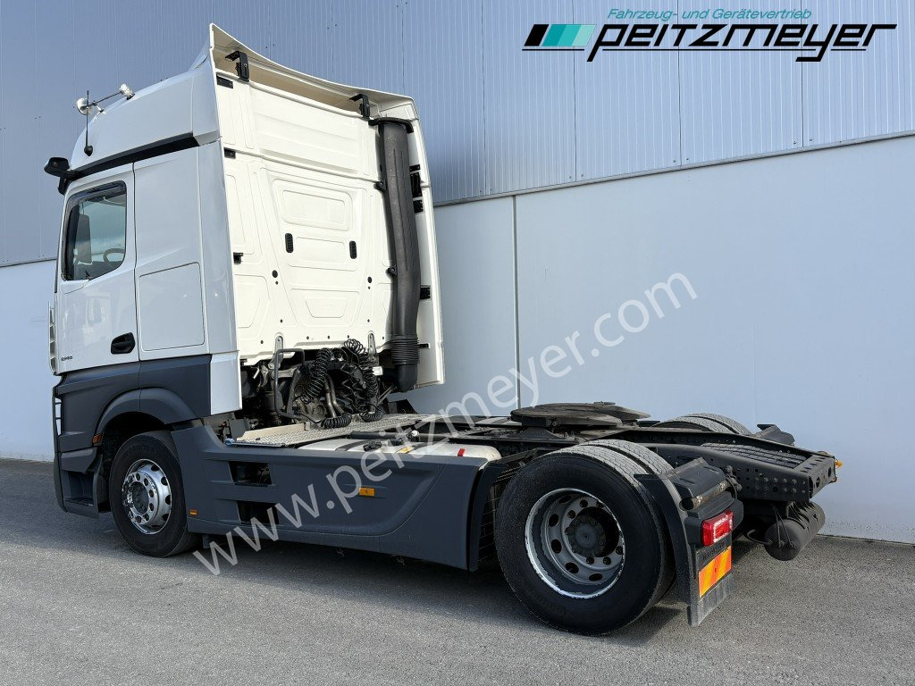 MERCEDES-BENZ Actros 1845 LLS Klima, Retarder Standklima, EU 6 - Nyergesvontató: 4 kép. MERCEDES-BENZ Actros 1845 LLS Klima, Retarder Standklima, EU 6 - Nyergesvontató: 4 kép.