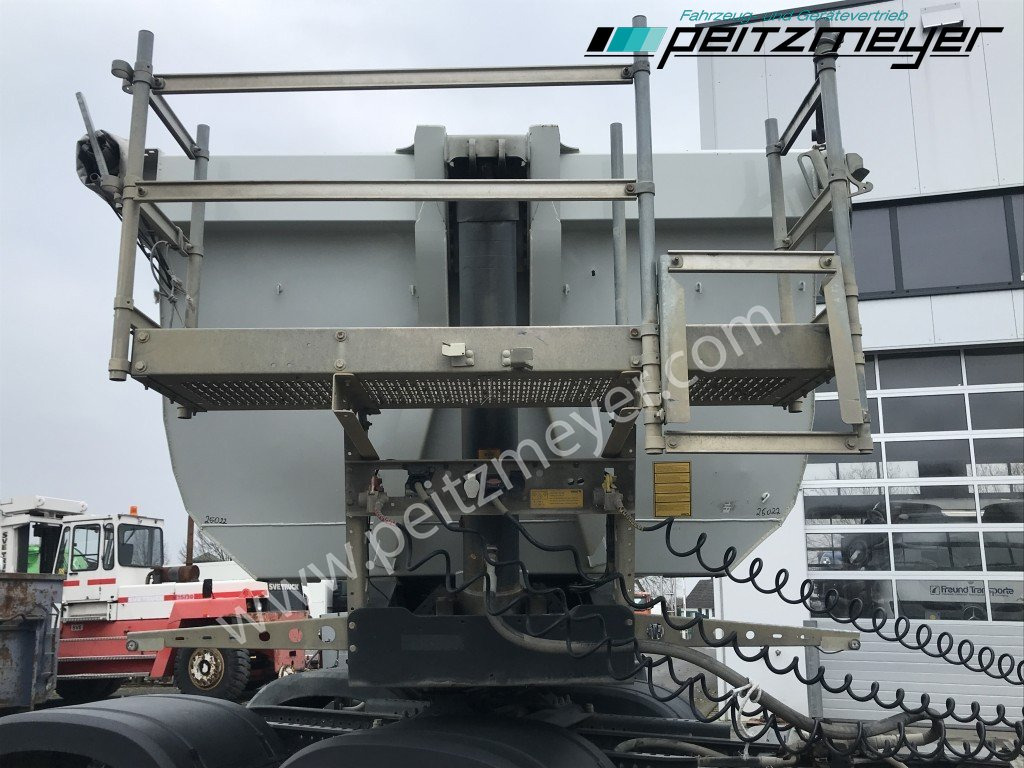 SCHMITZ 2 Achs Kippauflieger SCB S 2 Stahl/Stahl - Félpótkocsi billenőplatós: 5 kép. SCHMITZ 2 Achs Kippauflieger SCB S 2 Stahl/Stahl - Félpótkocsi billenőplatós: 5 kép.