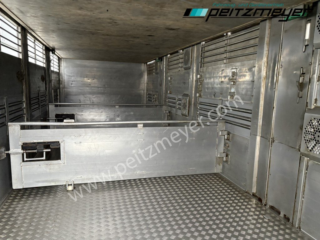 Állatszállító teherautó Scania G 450 6x2, Kaba 3-Stock, Hubdach Lenk + Lift,: 22 kép. Állatszállító teherautó Scania G 450 6x2, Kaba 3-Stock, Hubdach Lenk + Lift,: 22 kép.