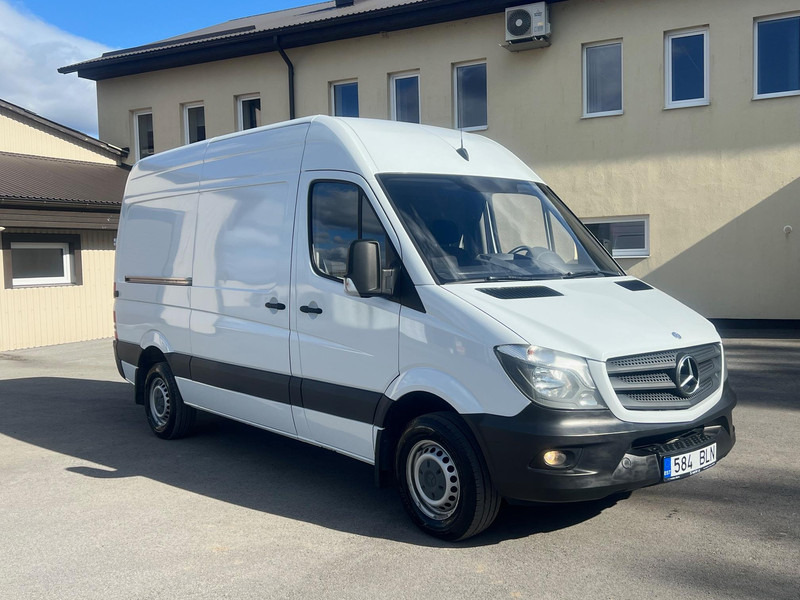 Mercedes-Benz Sprinter 316CDI - Furgon: 2 kép. Mercedes-Benz Sprinter 316CDI - Furgon: 2 kép.