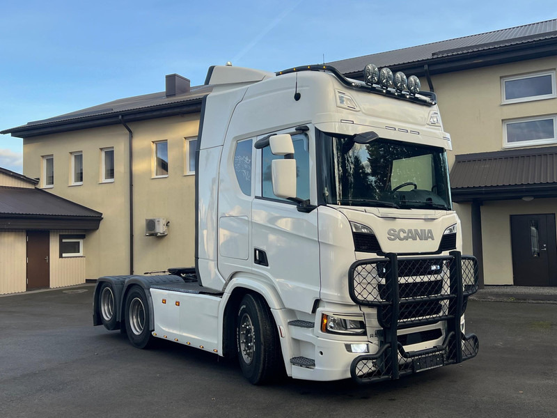 Scania R500 A6X2NB - Nyergesvontató: 2 kép. Scania R500 A6X2NB - Nyergesvontató: 2 kép.