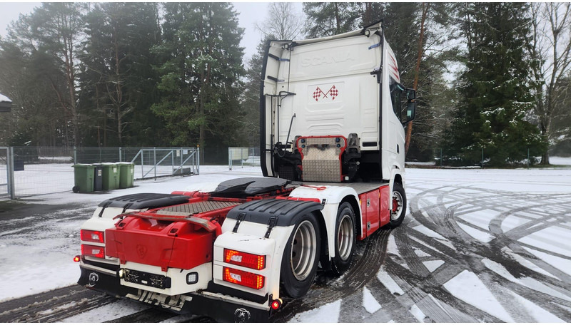 Scania S500 A6X2NB - Nyergesvontató: 3 kép. Scania S500 A6X2NB - Nyergesvontató: 3 kép.