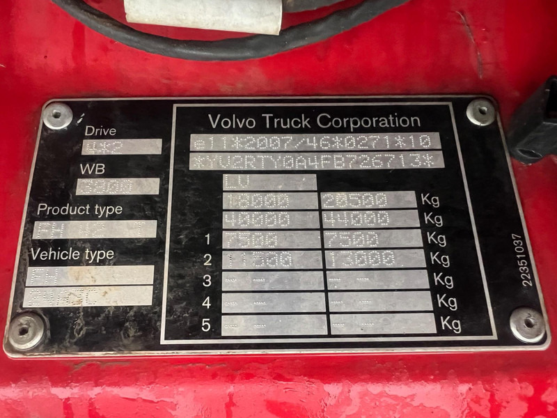 Nyergesvontató Volvo FH460 4X2 WITH HYDRAULIC: 16 kép.
