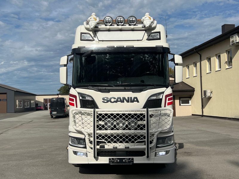 Scania R730 B6X4NB - Rönkszállító teherautó, Darus autó: 5 kép. Scania R730 B6X4NB - Rönkszállító teherautó, Darus autó: 5 kép.