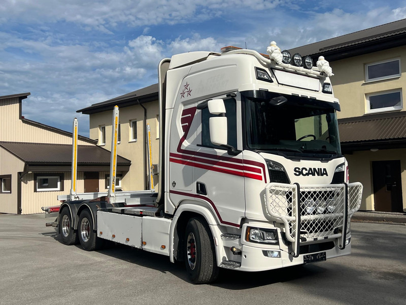 Scania R730 B6X4NB - Rönkszállító teherautó, Darus autó: 2 kép. Scania R730 B6X4NB - Rönkszállító teherautó, Darus autó: 2 kép.