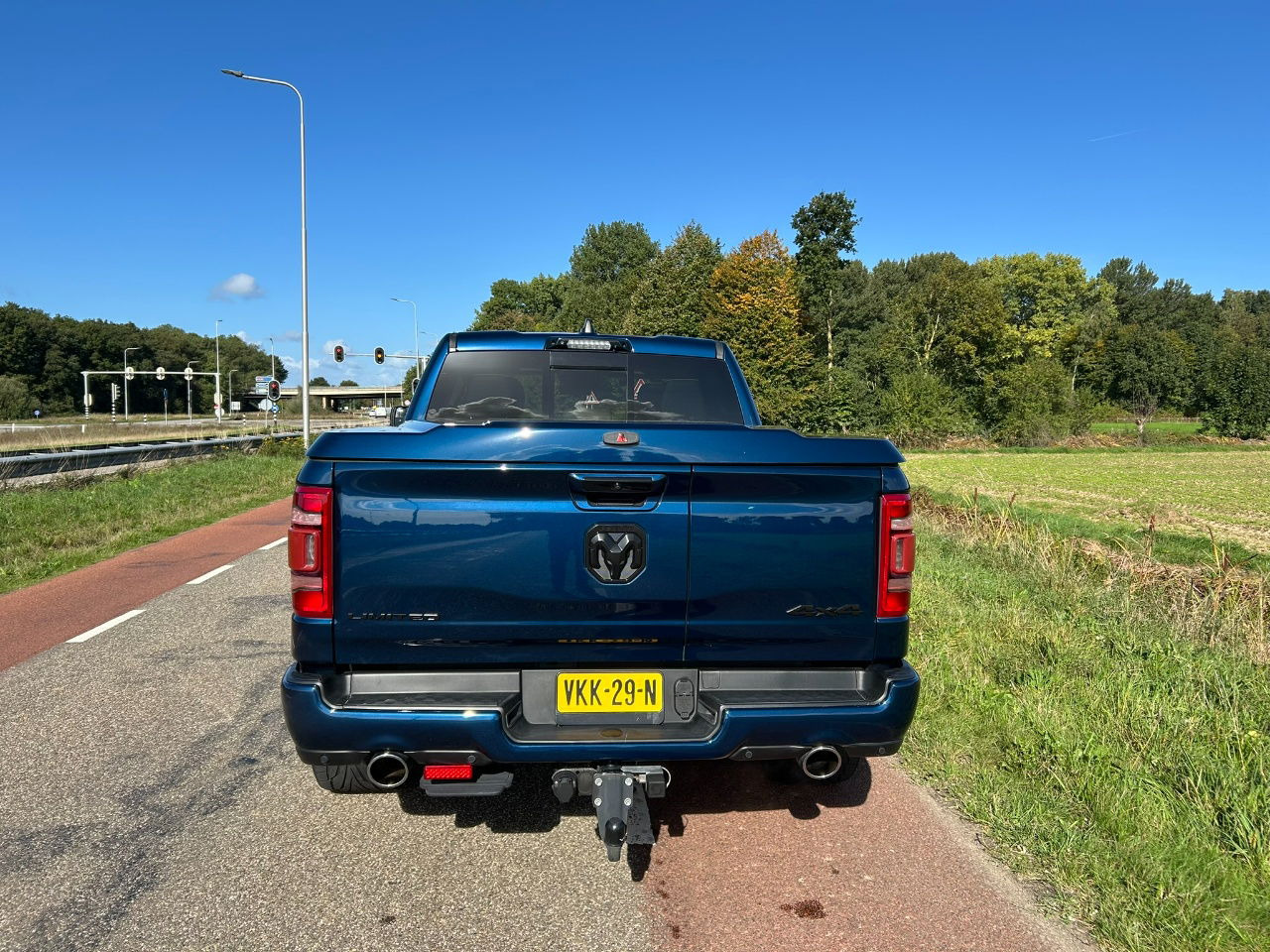 Dodge Ram Pick Up 1500 5.7 V8 4x4 Creb Cab Limeted Hemi Etorque - Pickup: 4 kép. Dodge Ram Pick Up 1500 5.7 V8 4x4 Creb Cab Limeted Hemi Etorque - Pickup: 4 kép.