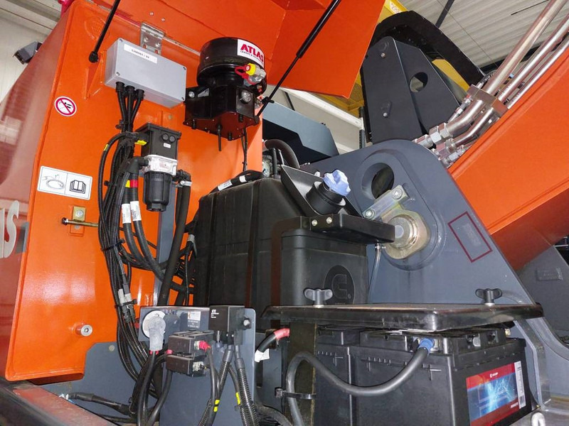 Atlas 250 MH - Hulladék kotró: 5 kép. Atlas 250 MH - Hulladék kotró: 5 kép.