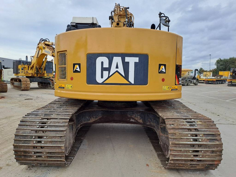 Cat 328 D LCR - Lánctalpas kotró: 3 kép. Cat 328 D LCR - Lánctalpas kotró: 3 kép.