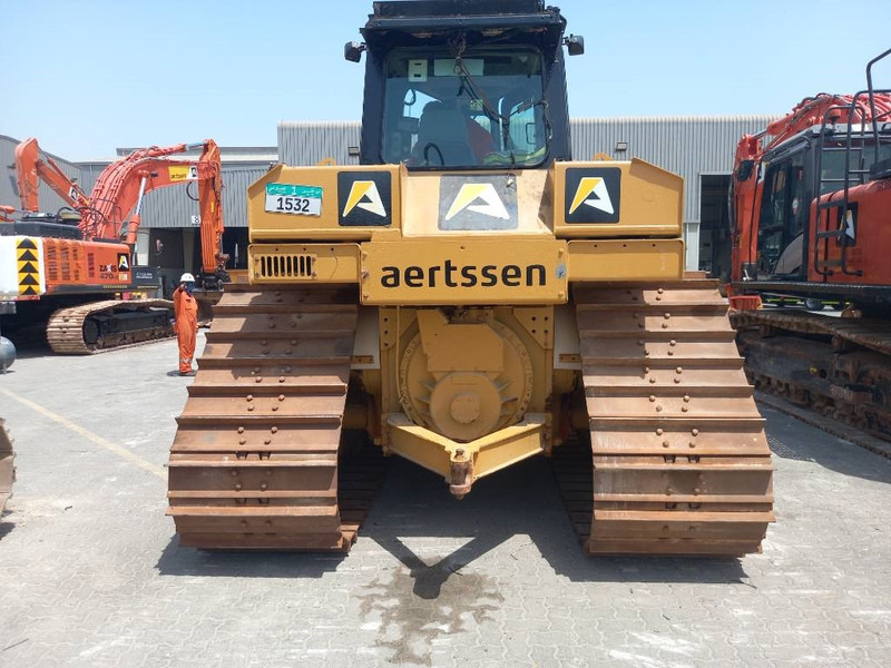 Cat D6R LGP (Abu Dhabi) - Buldózer: 4 kép. Cat D6R LGP (Abu Dhabi) - Buldózer: 4 kép.