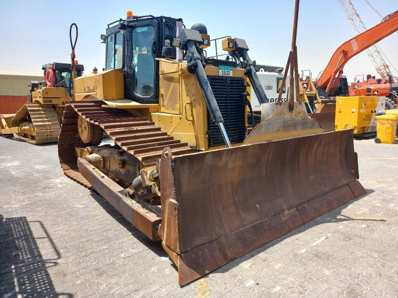 Cat D6R LGP (Abu Dhabi) - Buldózer: 5 kép. Cat D6R LGP (Abu Dhabi) - Buldózer: 5 kép.
