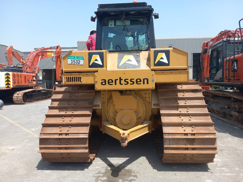 Cat D6R LGP (Abu Dhabi) - Buldózer: 4 kép. Cat D6R LGP (Abu Dhabi) - Buldózer: 4 kép.