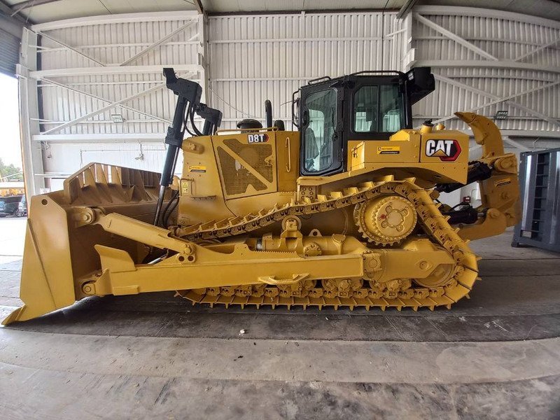 Cat D8T (Jebel Ali) - Buldózer: 1 kép. Cat D8T (Jebel Ali) - Buldózer: 1 kép.