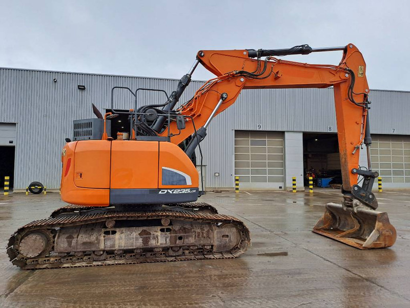 Doosan DX235LCR-5 (+ 3 Buckets) - Lánctalpas kotró: 5 kép. Doosan DX235LCR-5 (+ 3 Buckets) - Lánctalpas kotró: 5 kép.