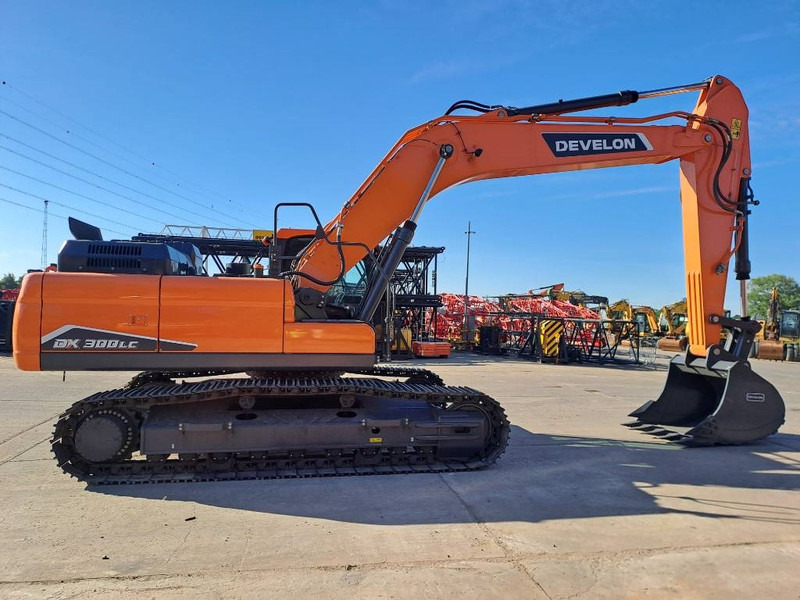 Doosan DX300LC-7M - Lánctalpas kotró: 5 kép. Doosan DX300LC-7M - Lánctalpas kotró: 5 kép.