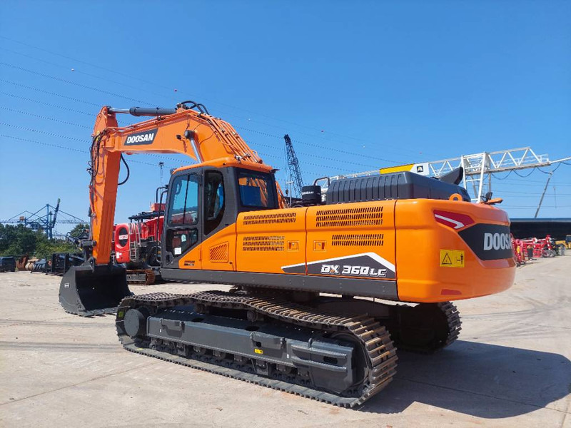 Doosan DX360LC-7M - Lánctalpas kotró: 2 kép. Doosan DX360LC-7M - Lánctalpas kotró: 2 kép.