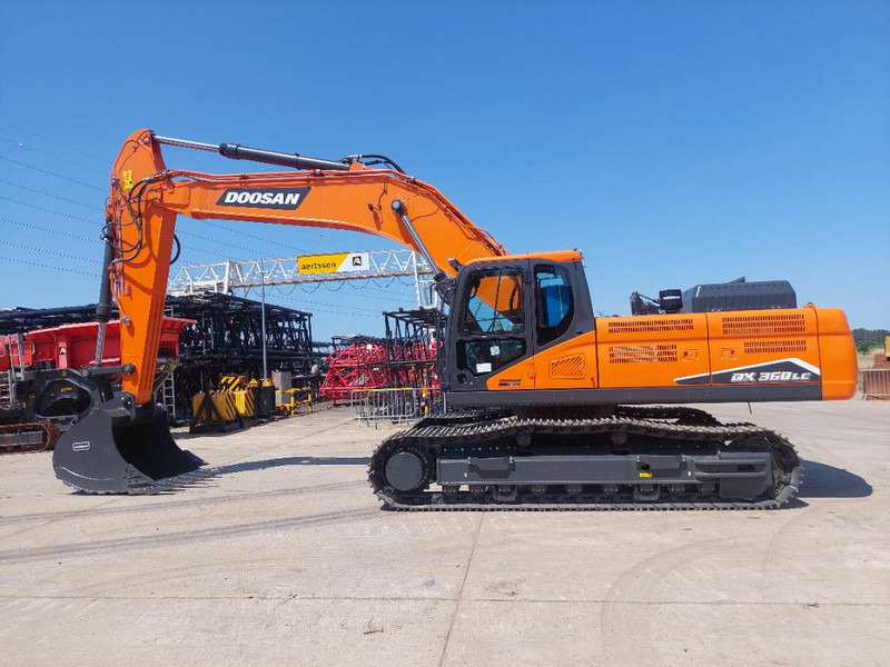Doosan DX360LC-7M - Lánctalpas kotró: 1 kép. Doosan DX360LC-7M - Lánctalpas kotró: 1 kép.
