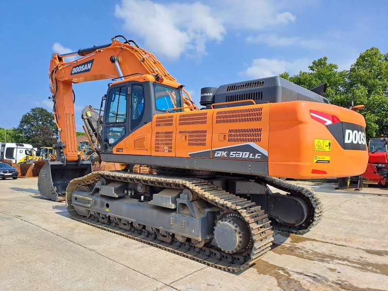 Doosan DX530LC-7M - Lánctalpas kotró: 2 kép. Doosan DX530LC-7M - Lánctalpas kotró: 2 kép.