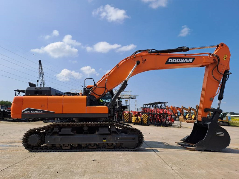 Doosan DX530LC-7M - Lánctalpas kotró: 5 kép. Doosan DX530LC-7M - Lánctalpas kotró: 5 kép.