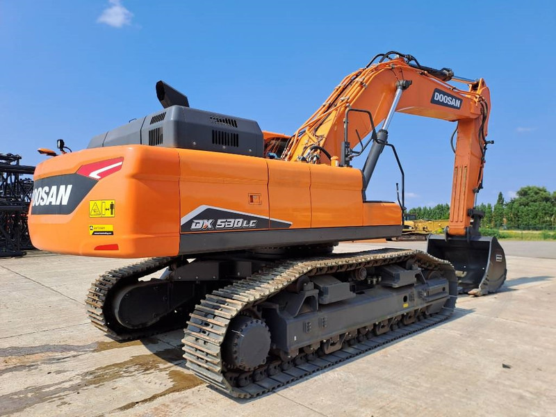 Doosan DX530LC-7M - Lánctalpas kotró: 4 kép. Doosan DX530LC-7M - Lánctalpas kotró: 4 kép.