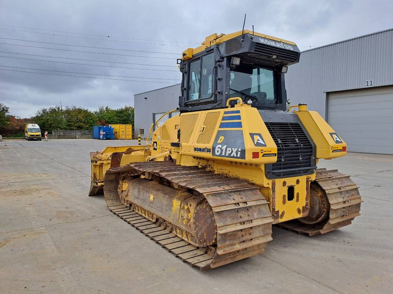 Komatsu D61PXI-23 - Buldózer: 2 kép. Komatsu D61PXI-23 - Buldózer: 2 kép.