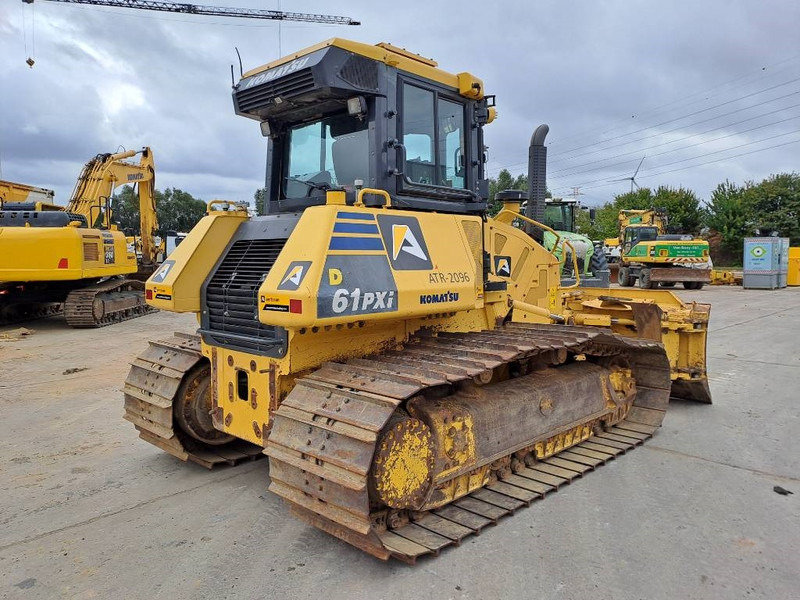 Komatsu D61PXI-23 - Buldózer: 4 kép. Komatsu D61PXI-23 - Buldózer: 4 kép.