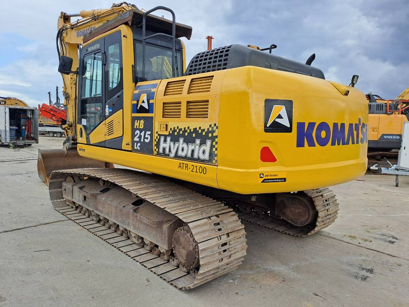 Komatsu HB215LC-2 - Lánctalpas kotró: 2 kép. Komatsu HB215LC-2 - Lánctalpas kotró: 2 kép.