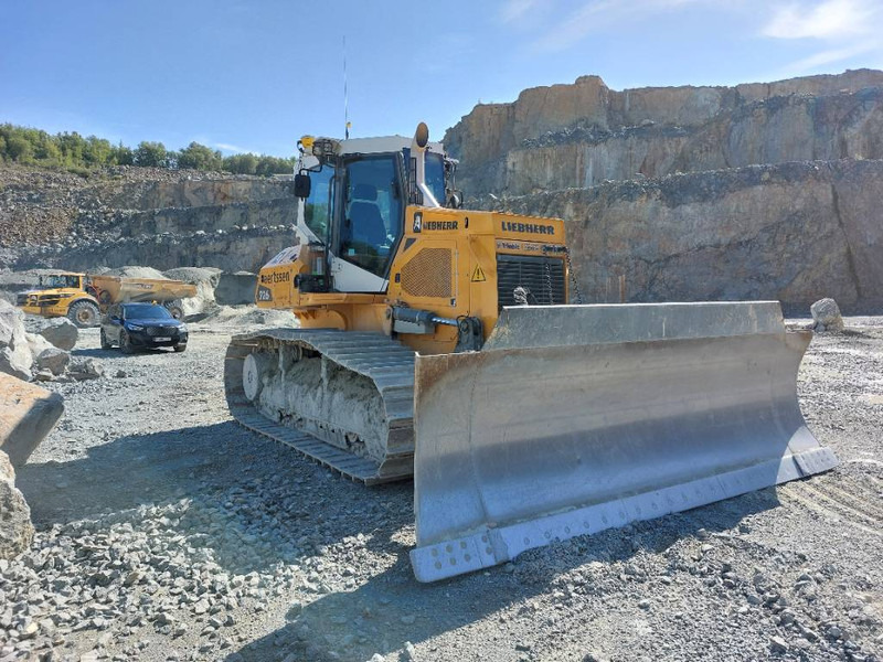 Liebherr PR726 LGP+MS ripper (Option Trimble EW 3D GPS) - Buldózer: 3 kép. Liebherr PR726 LGP+MS ripper (Option Trimble EW 3D GPS) - Buldózer: 3 kép.