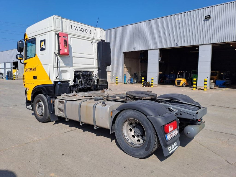 DAF FT XF480 Space cab - Nyergesvontató: 3 kép. DAF FT XF480 Space cab - Nyergesvontató: 3 kép.