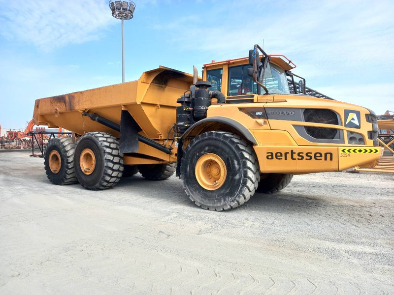 Volvo A40F (Abu dhabi) - Csuklós dömper: 3 kép. Volvo A40F (Abu dhabi) - Csuklós dömper: 3 kép.
