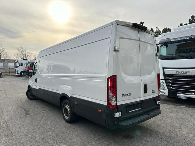 Iveco - Furgon: 4 kép. Iveco - Furgon: 4 kép.