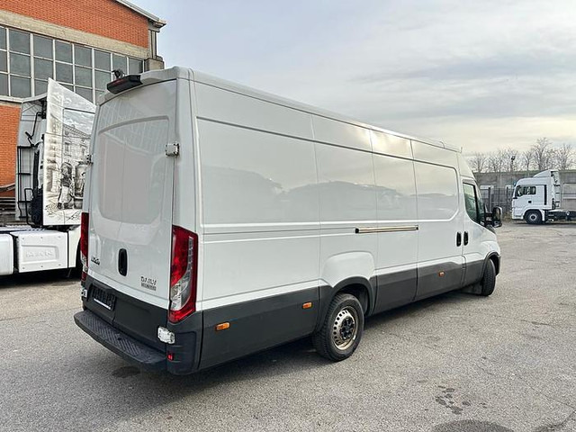 Iveco - Furgon: 3 kép. Iveco - Furgon: 3 kép.
