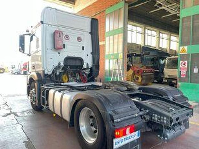 Mercedes-Benz Actros 1845 - Traktor: 3 kép. Mercedes-Benz Actros 1845 - Traktor: 3 kép.