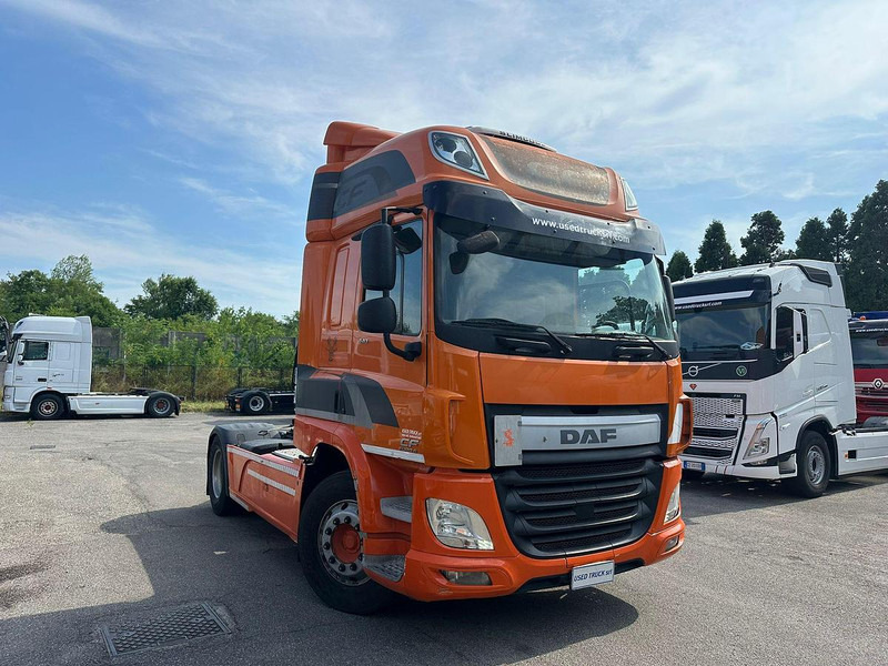 DAF CF 85.440 - Nyergesvontató: 1 kép. DAF CF 85.440 - Nyergesvontató: 1 kép.