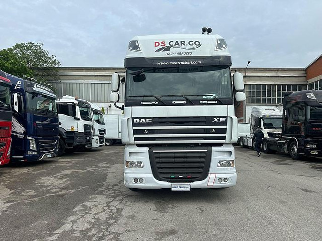 DAF XF 510 - Nyergesvontató: 3 kép. DAF XF 510 - Nyergesvontató: 3 kép.