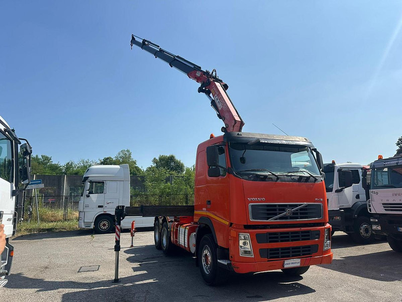 Volvo FH 460 - Nyergesvontató: 2 kép. Volvo FH 460 - Nyergesvontató: 2 kép.