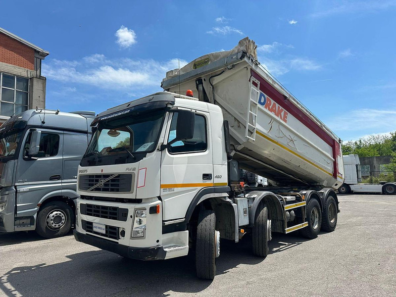 Volvo FM 420 - Billenőplatós teherautó: 5 kép. Volvo FM 420 - Billenőplatós teherautó: 5 kép.