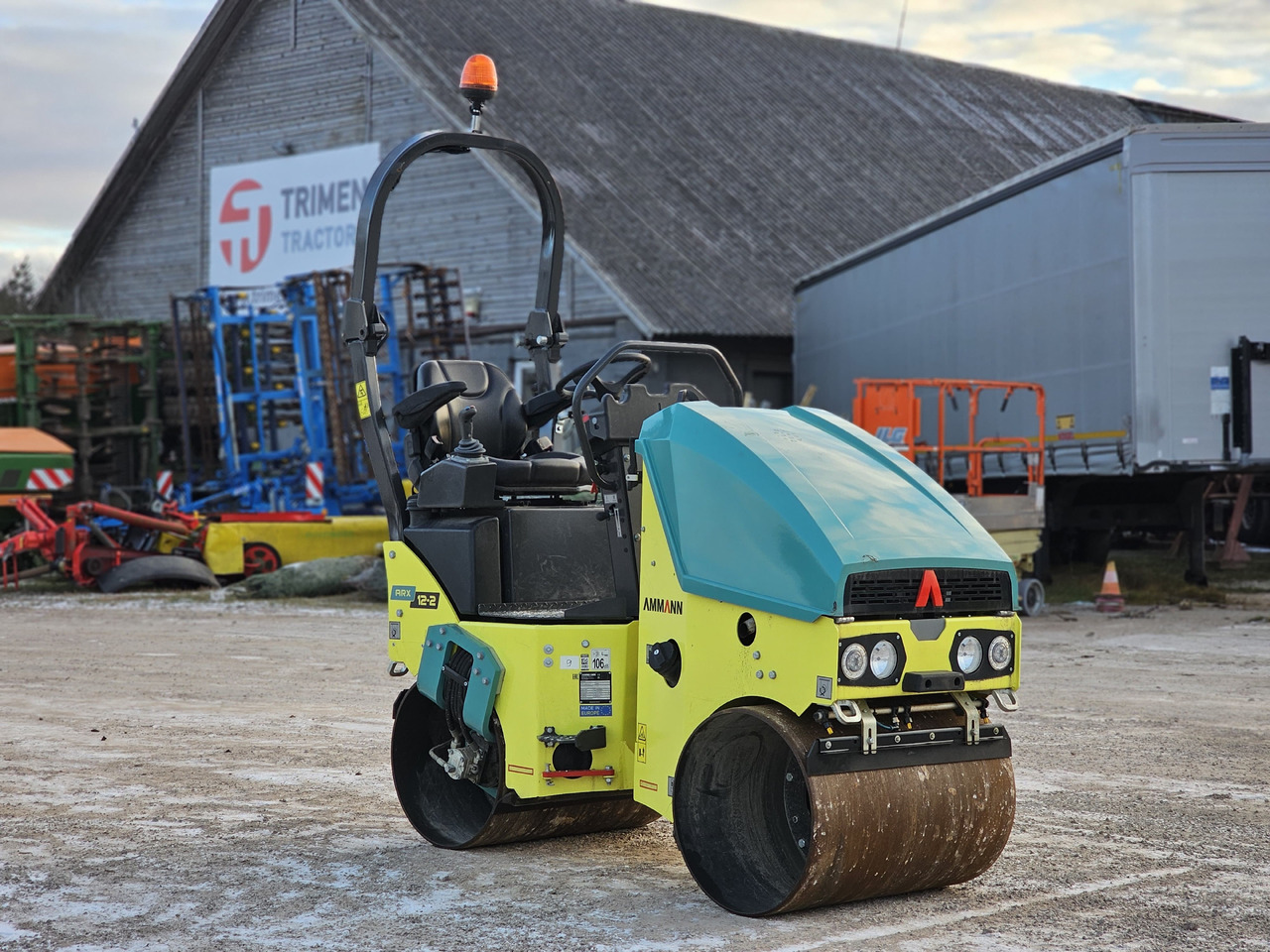 AMMANN ARX 12-2 - Henger: 1 kép. AMMANN ARX 12-2 - Henger: 1 kép.