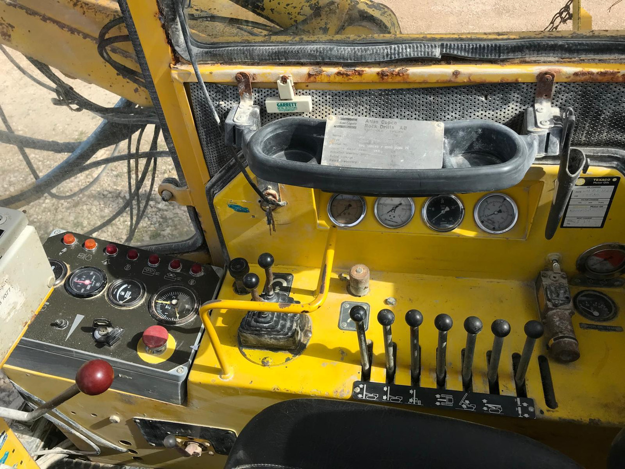 Atlas Copco ROC 860 HC-3 - Fúrógép: 5 kép. Atlas Copco ROC 860 HC-3 - Fúrógép: 5 kép.