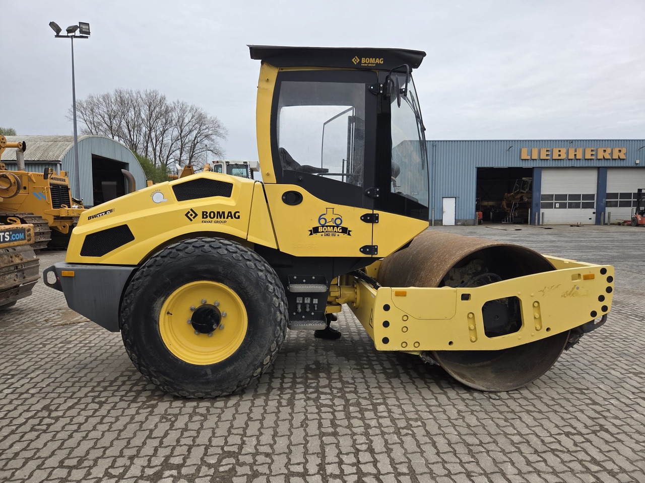 BOMAG BW177D-5 - Talajtömörítő: 4 kép. BOMAG BW177D-5 - Talajtömörítő: 4 kép.